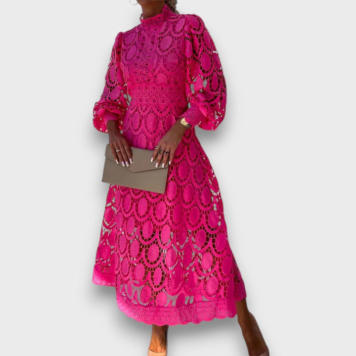Charlotte – Romantisches Midikleid mit betonter Taille